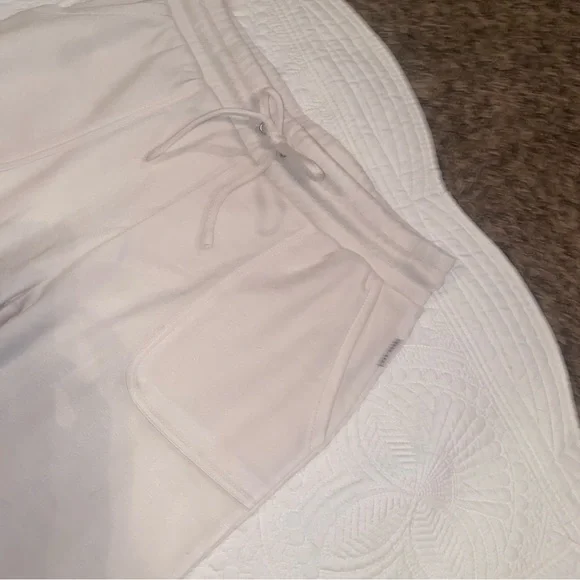 Rae Dunn womens off white jogger sweatpants with pockets and drawstring tie - Picture 7 of 9